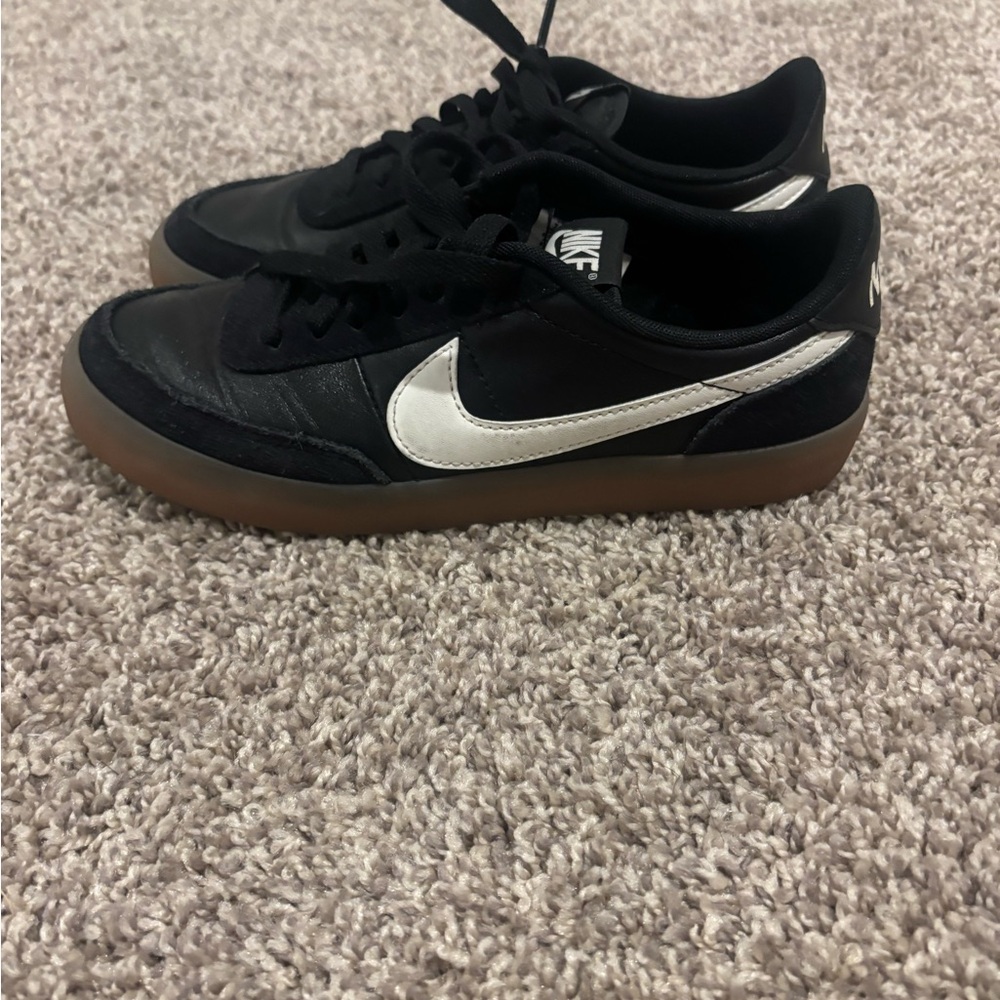 Nike Black and White Casual Shoes
